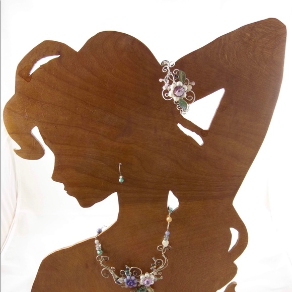 Meet your Posher, Vicki - Picture 10 of 12